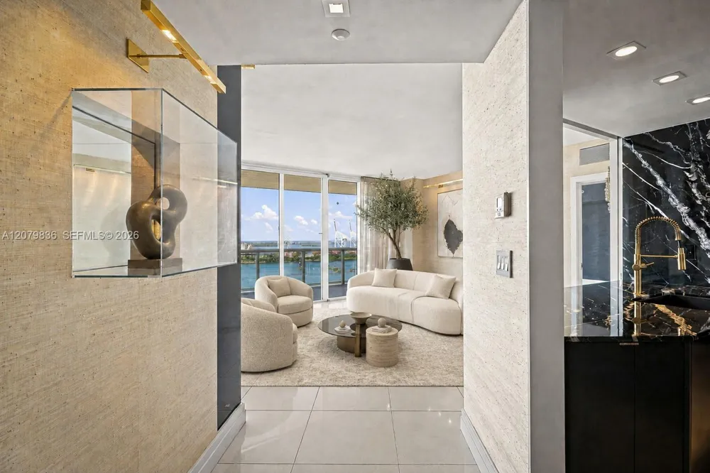 400 Alton Rd #1804 Miami Beach, FL 33139