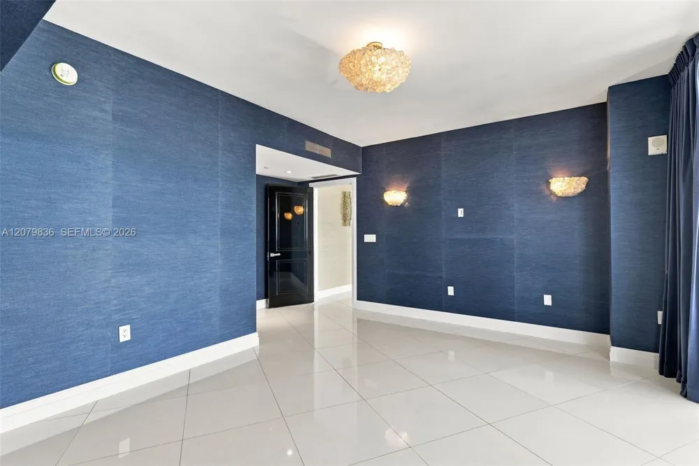 400 Alton Rd #1804 Miami Beach, FL 33139