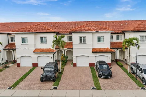 3530 NW 29th Ct