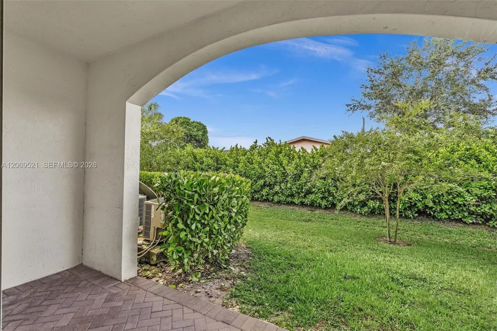3530 NW 29th Ct Lauderdale Lakes, FL 33311