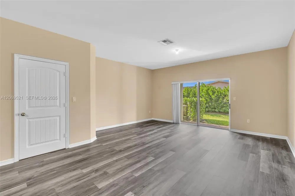 3530 NW 29th Ct Lauderdale Lakes, FL 33311