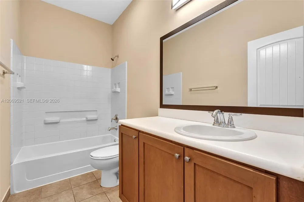 3530 NW 29th Ct Lauderdale Lakes, FL 33311