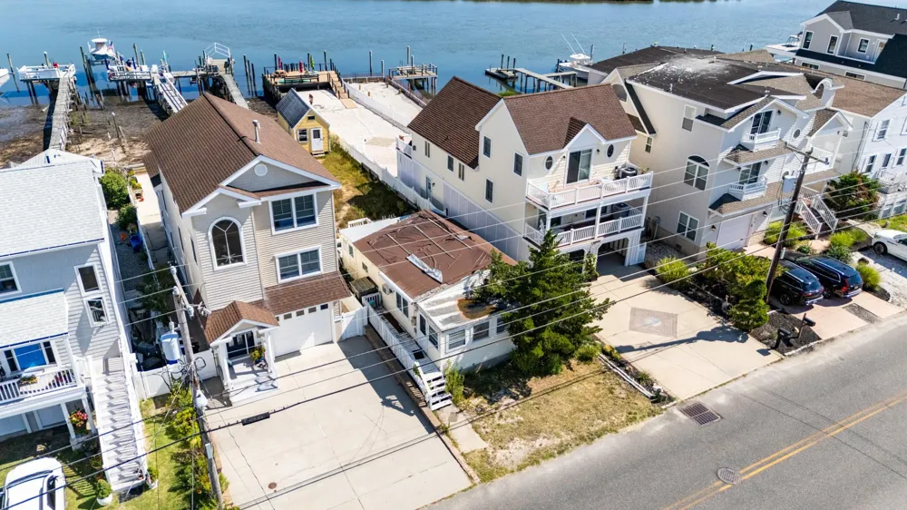 470 Old Avalon Boulevard Avalon Manor, NJ 08202