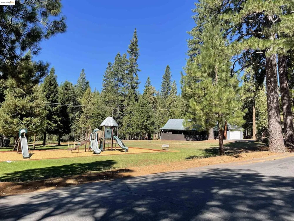 25476 Rebekah Rd Long Barn, CA 95335