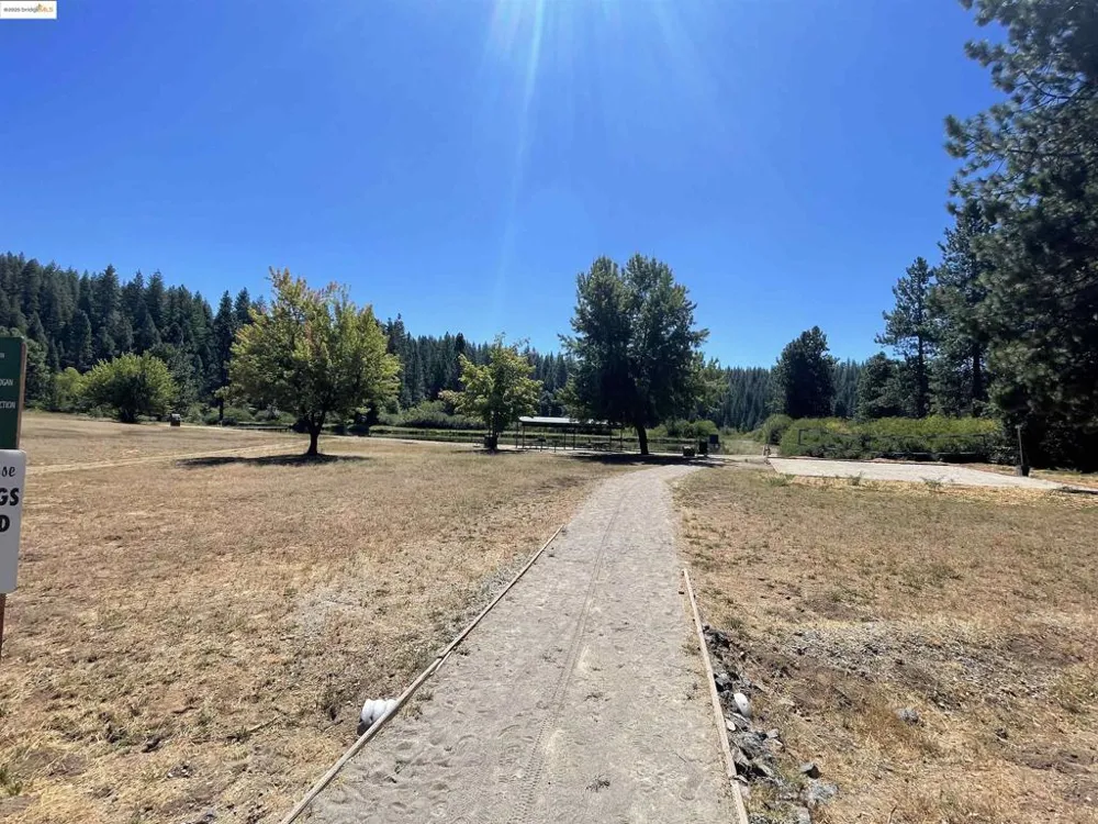 25476 Rebekah Rd Long Barn, CA 95335