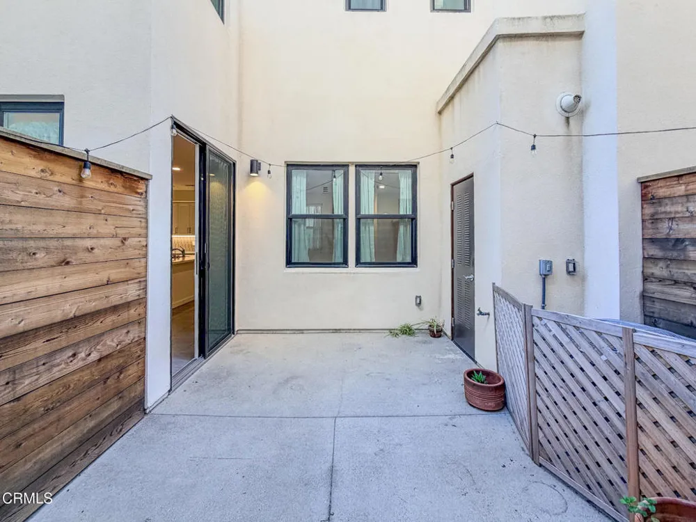 1568 E Thompson Boulevard Ventura, CA 93001