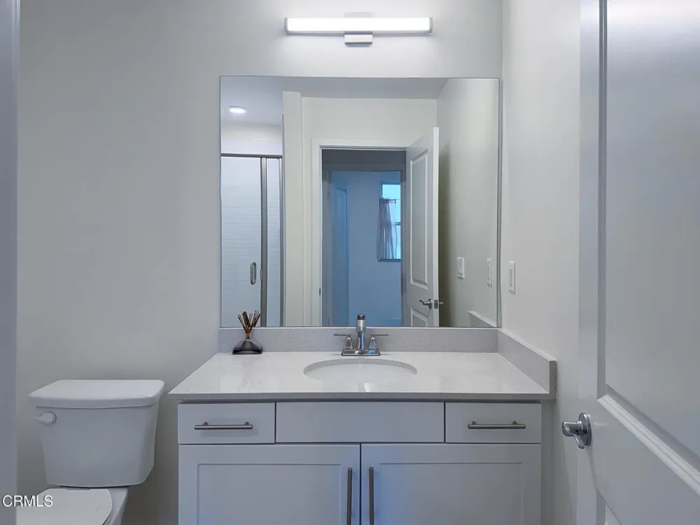 1568 E Thompson Boulevard Ventura, CA 93001