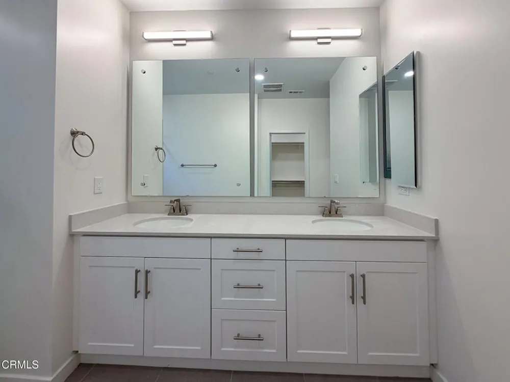 1568 E Thompson Boulevard Ventura, CA 93001