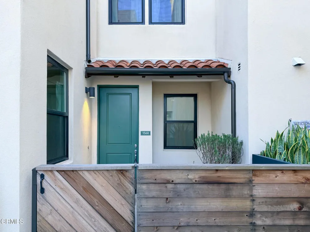 1568 E Thompson Boulevard Ventura, CA 93001