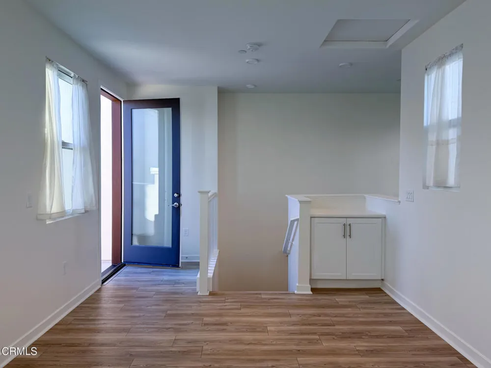 1568 E Thompson Boulevard Ventura, CA 93001