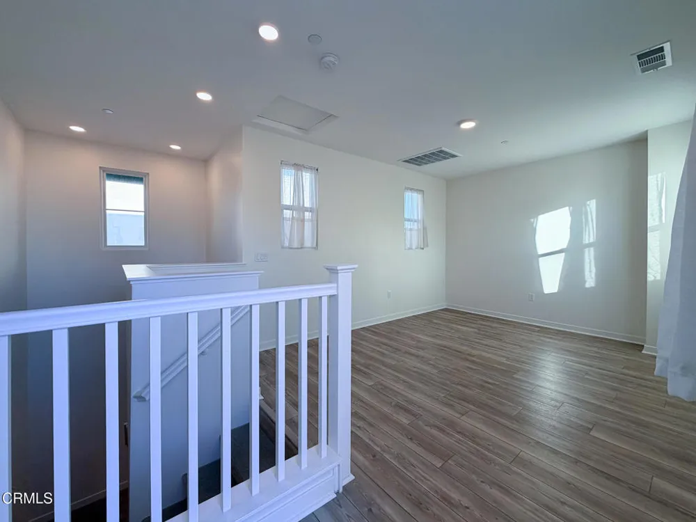 1568 E Thompson Boulevard Ventura, CA 93001