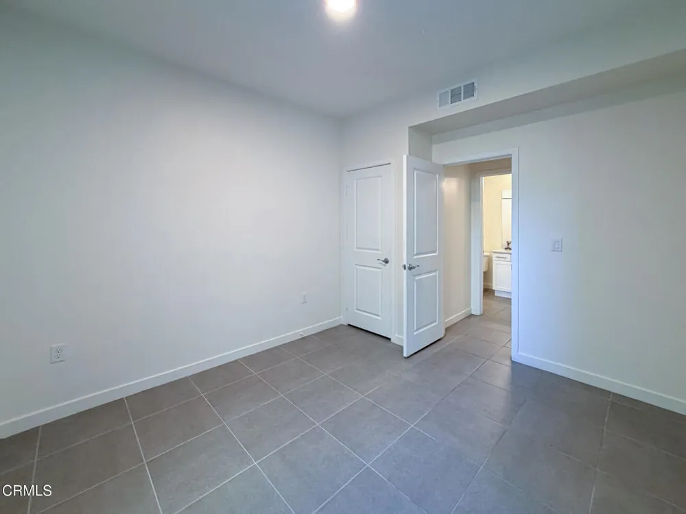 1568 E Thompson Boulevard Ventura, CA 93001