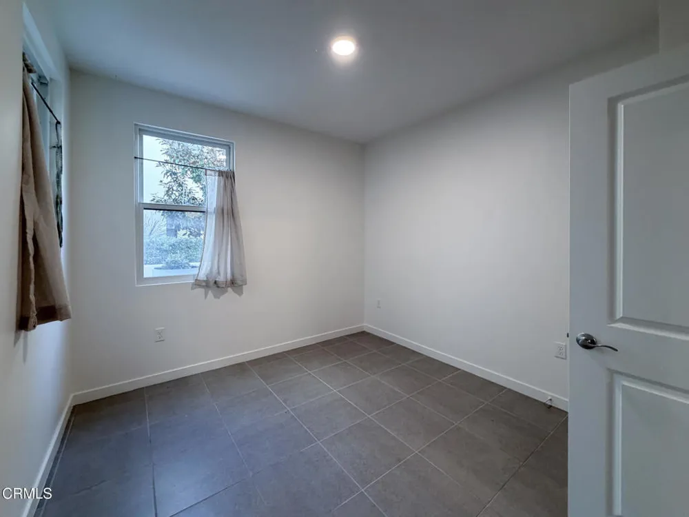 1568 E Thompson Boulevard Ventura, CA 93001