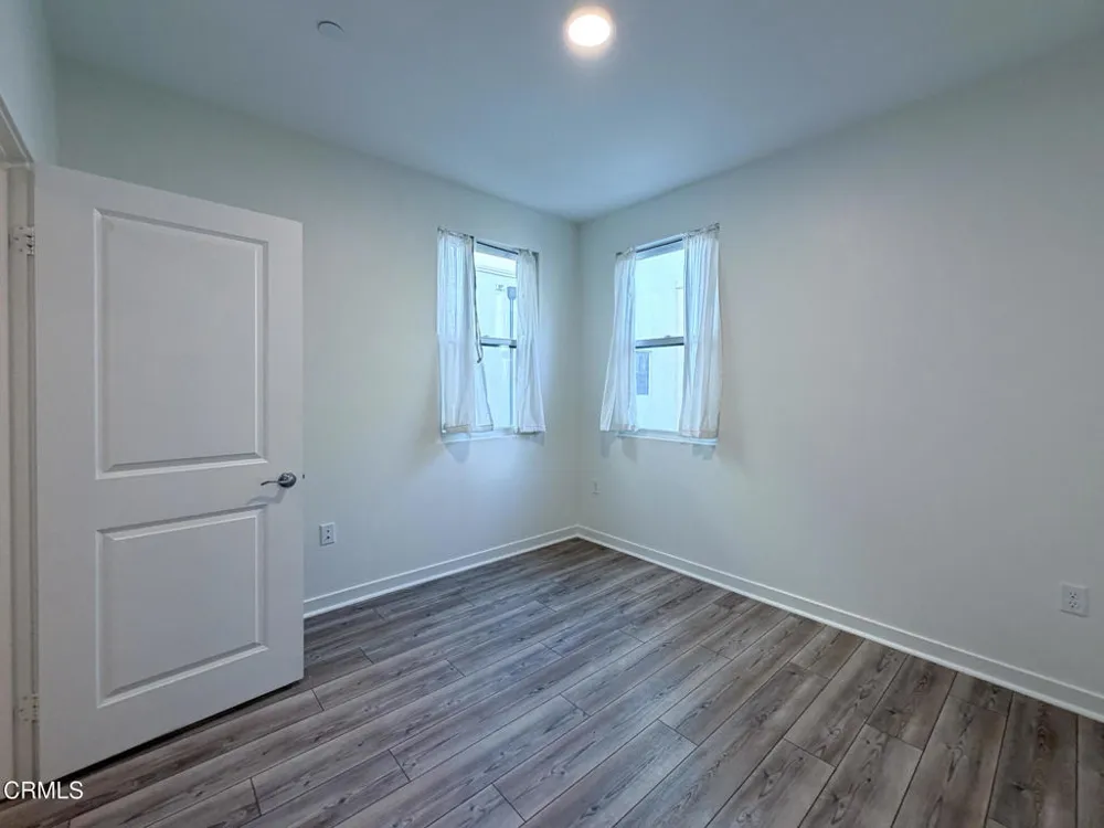 1568 E Thompson Boulevard Ventura, CA 93001