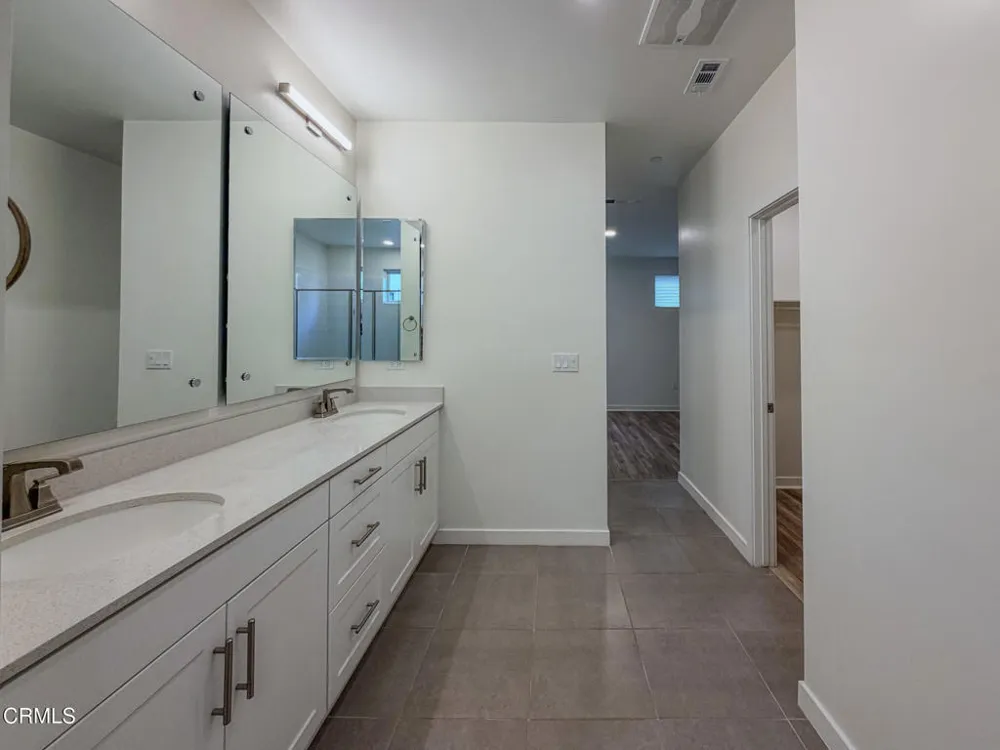 1568 E Thompson Boulevard Ventura, CA 93001