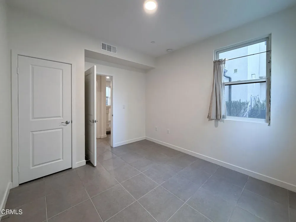 1568 E Thompson Boulevard Ventura, CA 93001