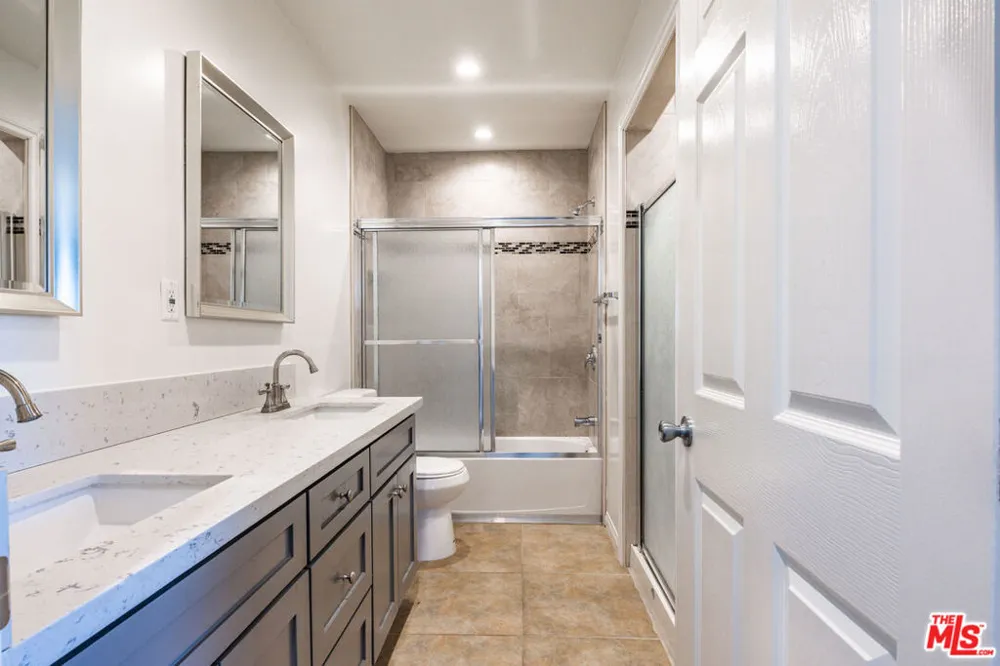 1112 Ocean Park Boulevard #D Santa Monica, CA 90405