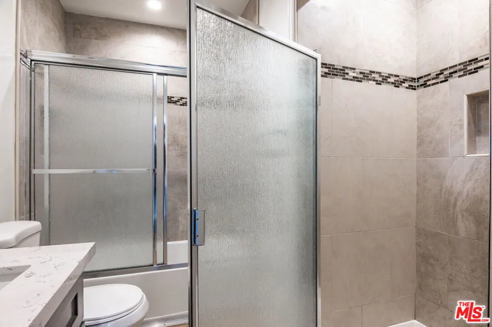 1112 Ocean Park Boulevard #D Santa Monica, CA 90405