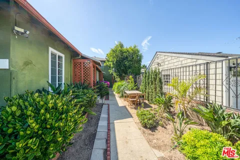 1112 Ocean Park Boulevard #D