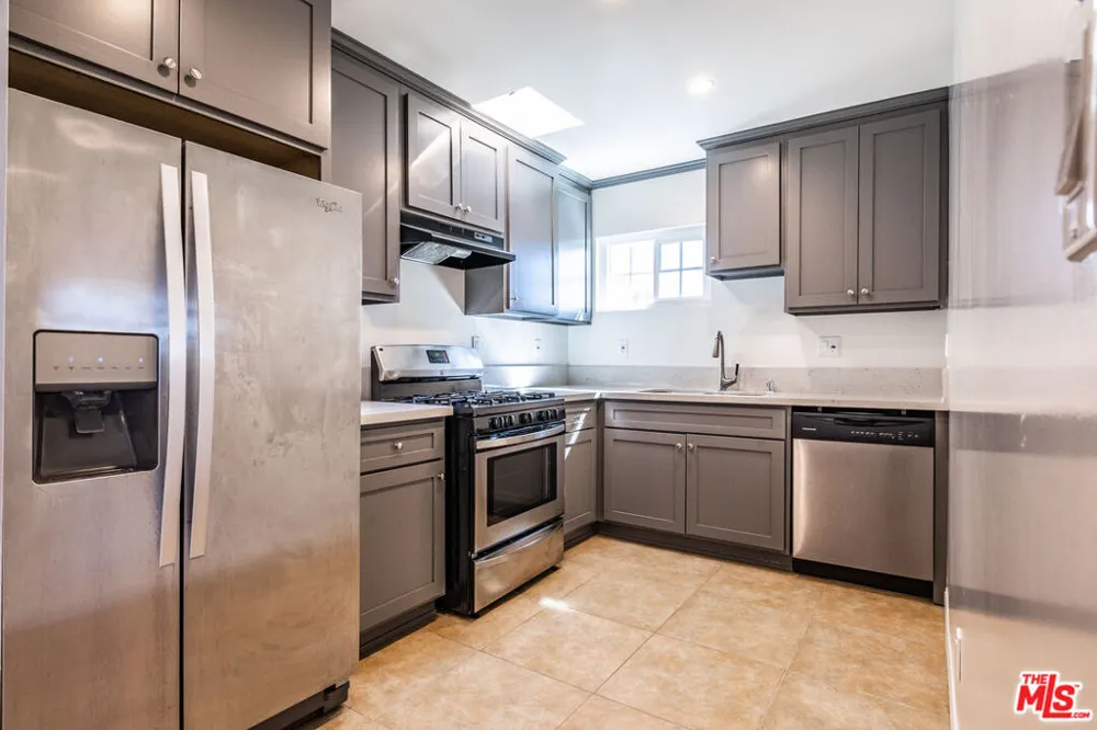 1112 Ocean Park Boulevard #D Santa Monica, CA 90405