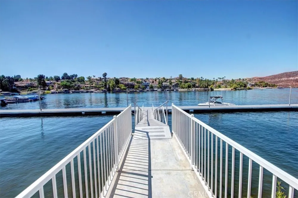22570 Bass Place #1 Canyon Lake, CA 92587