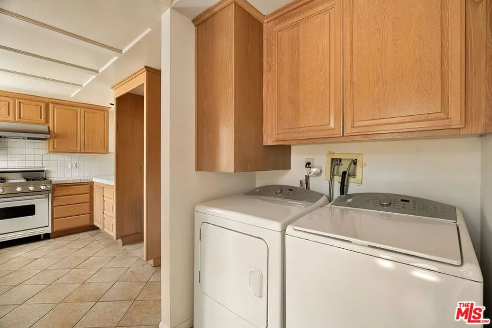 16801 W Sunset Boulevard Los Angeles, CA 90272