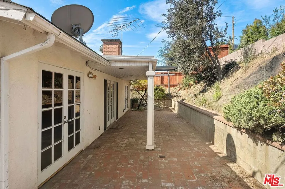 16801 W Sunset Boulevard Los Angeles, CA 90272