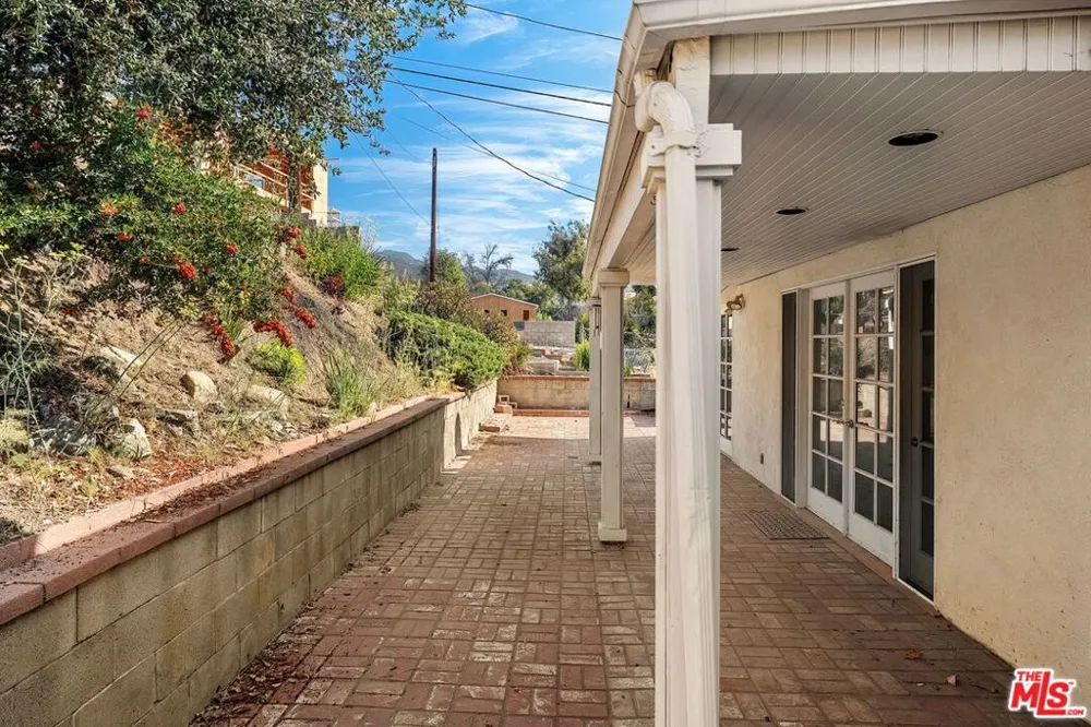 16801 W Sunset Boulevard Los Angeles, CA 90272