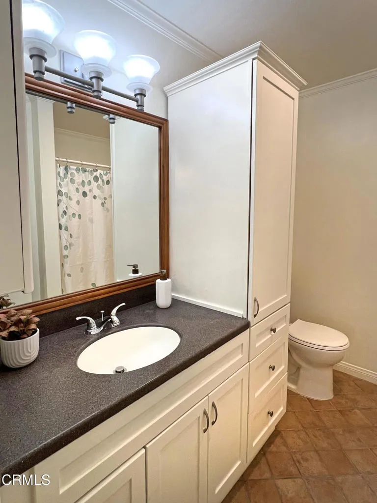 39 Dearborn Place #93 Goleta, CA 93117