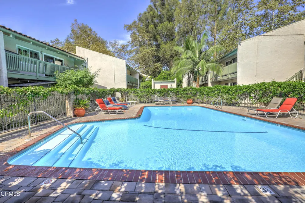 39 Dearborn Place #93 Goleta, CA 93117