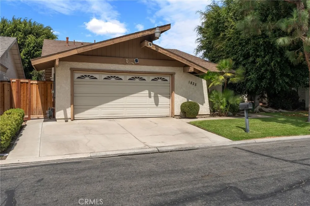 1825 W Las Palmas  Circle Orange, CA 92868