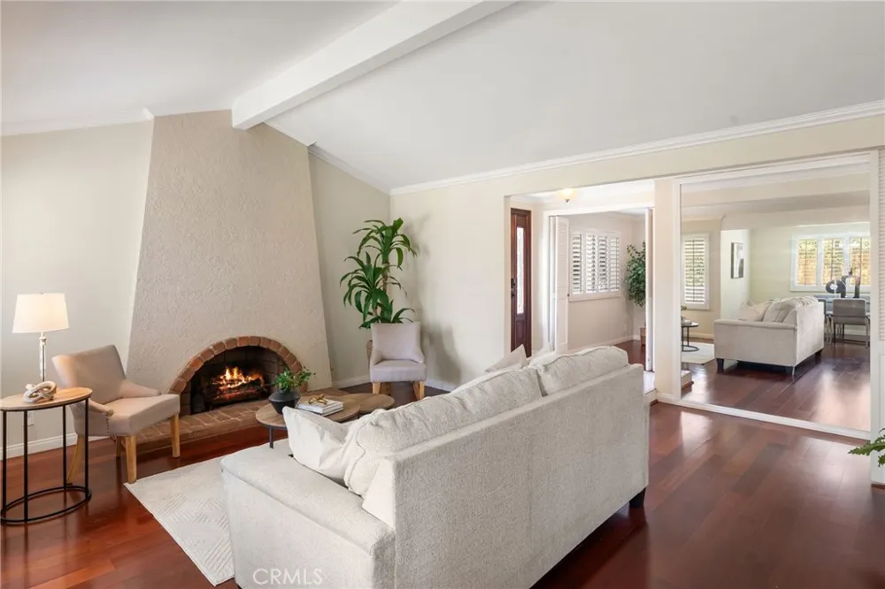 1825 W Las Palmas  Circle Orange, CA 92868