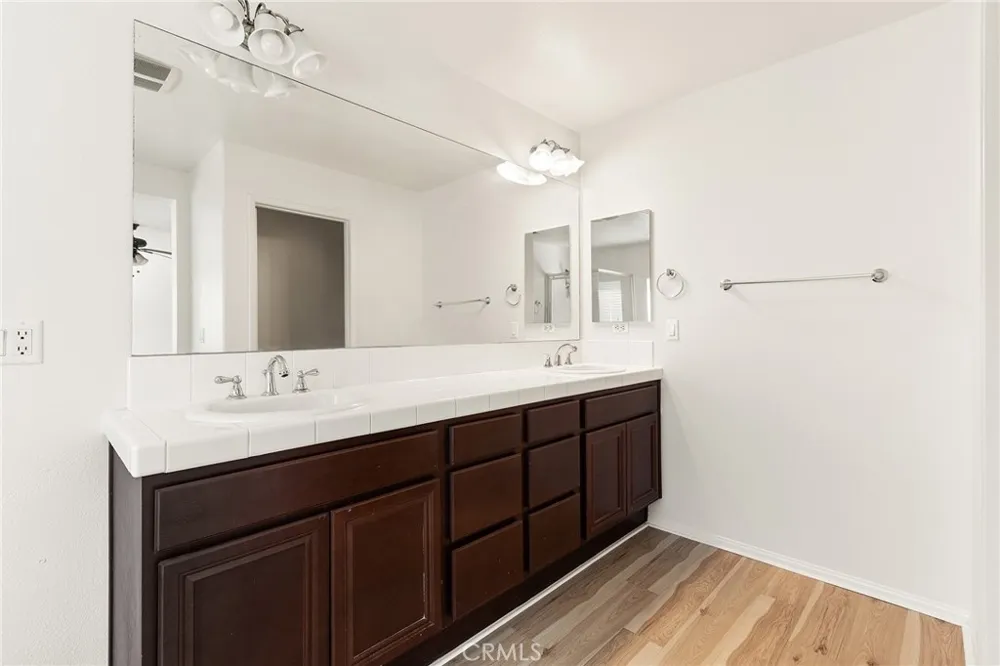31574 Six Rivers Court Temecula, CA 92592