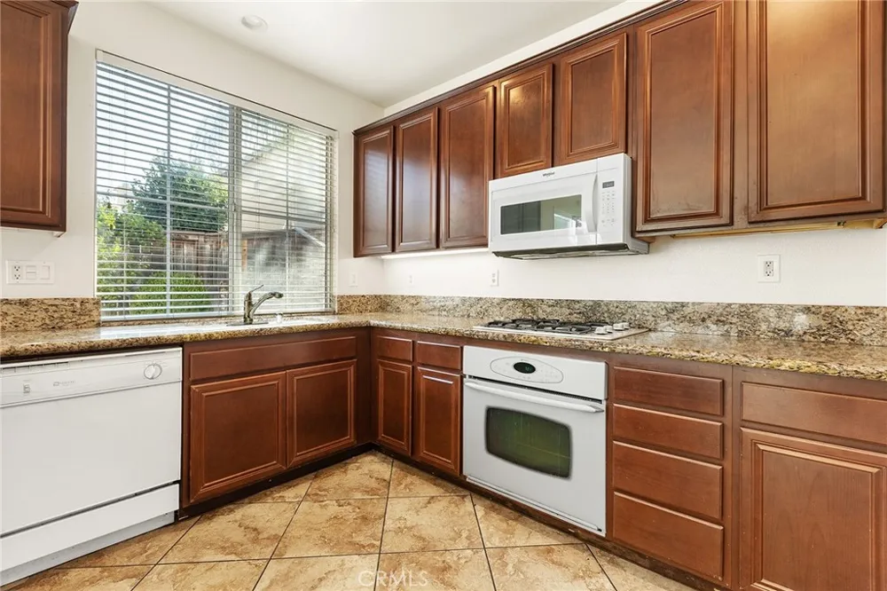 31574 Six Rivers Court Temecula, CA 92592