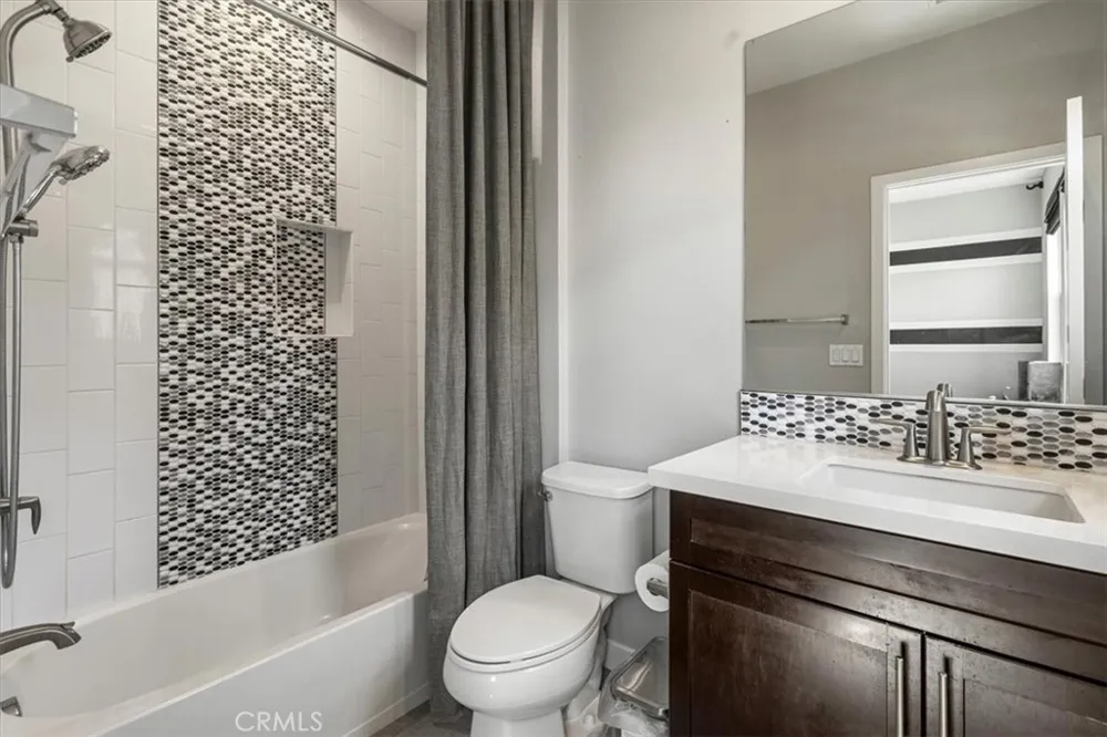 3800 W Kent Ave #3 Santa Ana, CA 92704