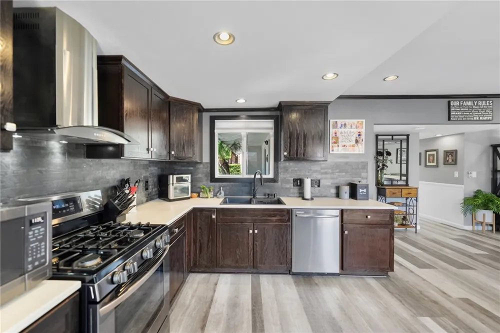 846 De Jur Brea, CA 92821