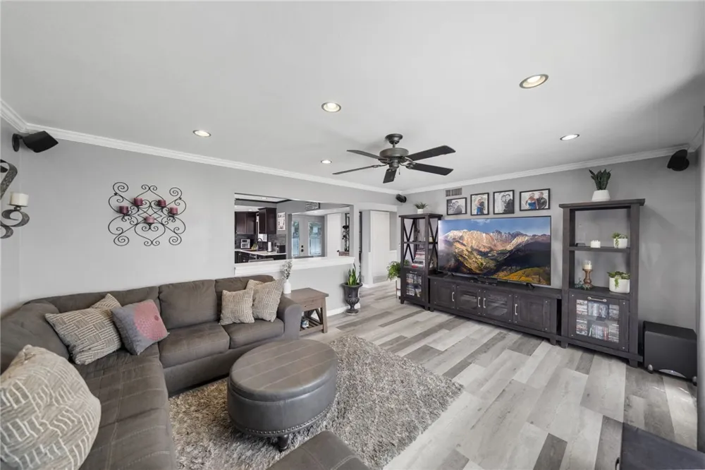 846 De Jur Brea, CA 92821
