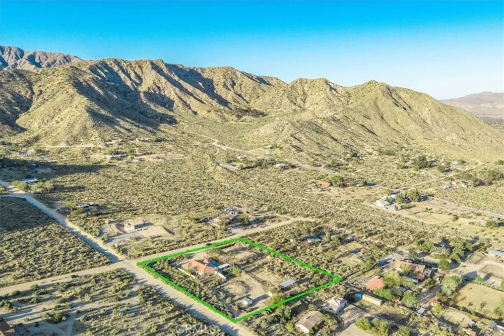10341 Pinon Avenue Morongo Valley, CA 92256
