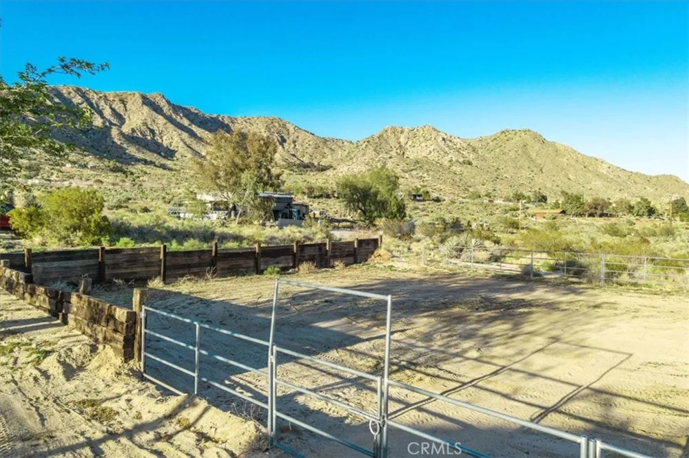 10341 Pinon Avenue Morongo Valley, CA 92256