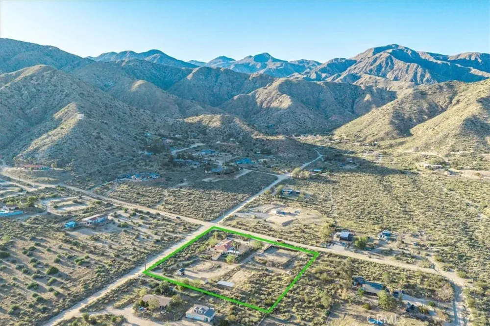 10341 Pinon Avenue Morongo Valley, CA 92256