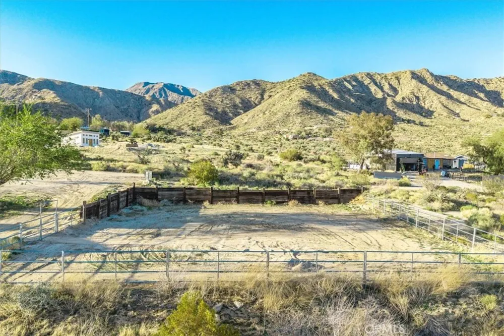 10341 Pinon Avenue Morongo Valley, CA 92256