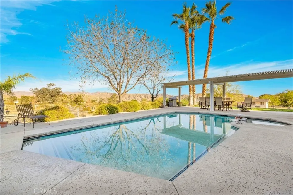 10341 Pinon Avenue Morongo Valley, CA 92256