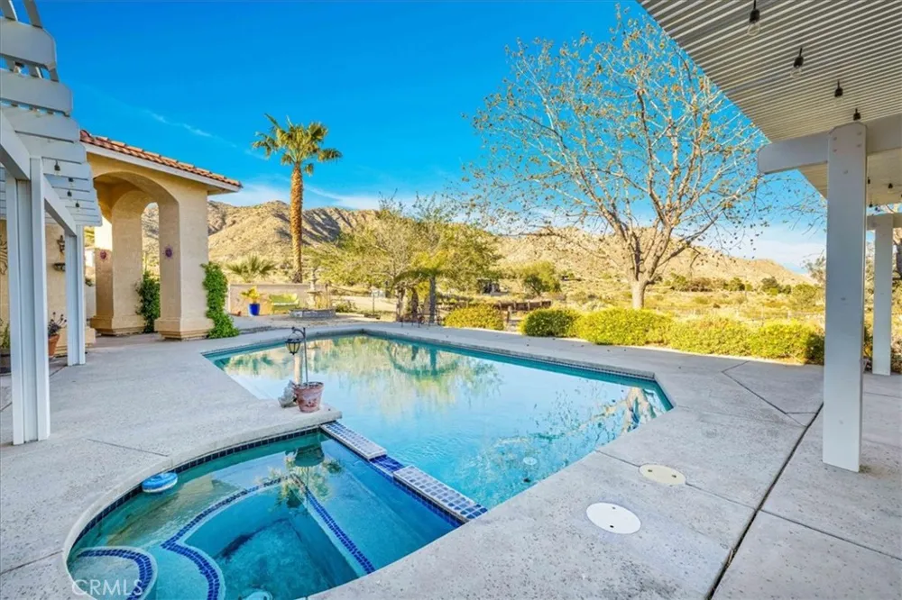 10341 Pinon Avenue Morongo Valley, CA 92256