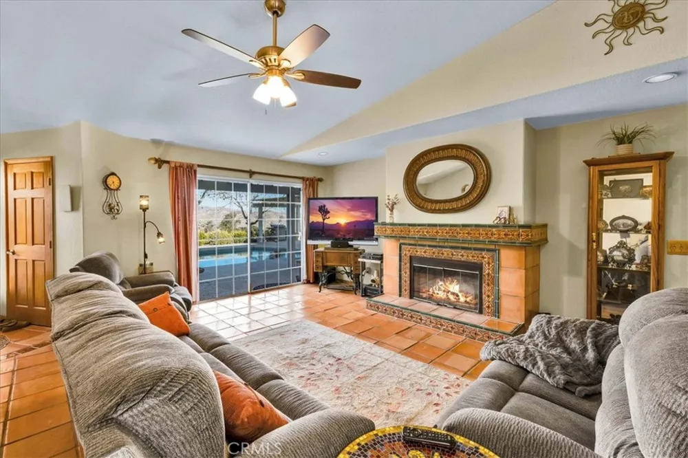 10341 Pinon Avenue Morongo Valley, CA 92256
