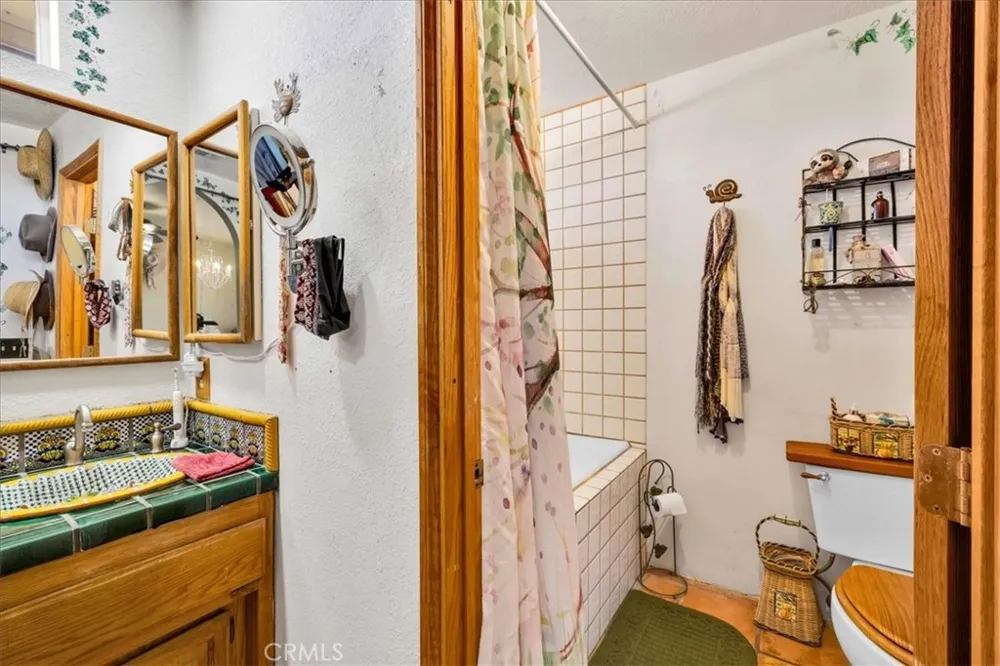 10341 Pinon Avenue Morongo Valley, CA 92256