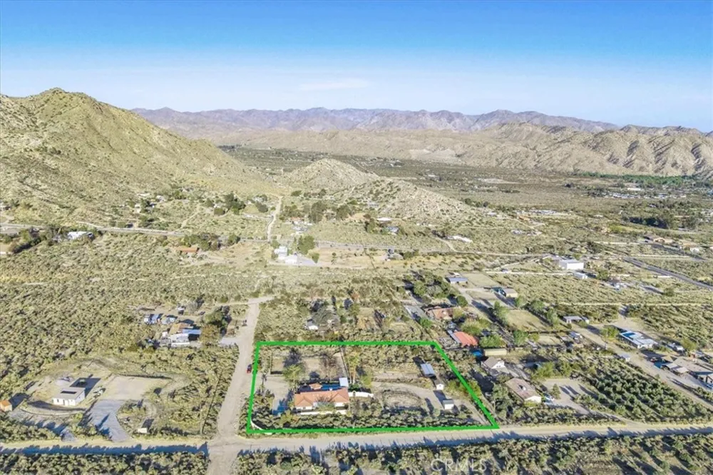 10341 Pinon Avenue Morongo Valley, CA 92256