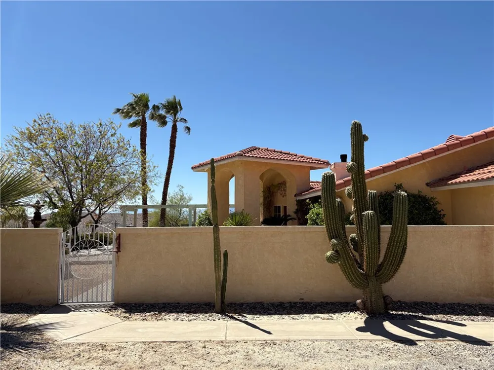10341 Pinon Avenue Morongo Valley, CA 92256