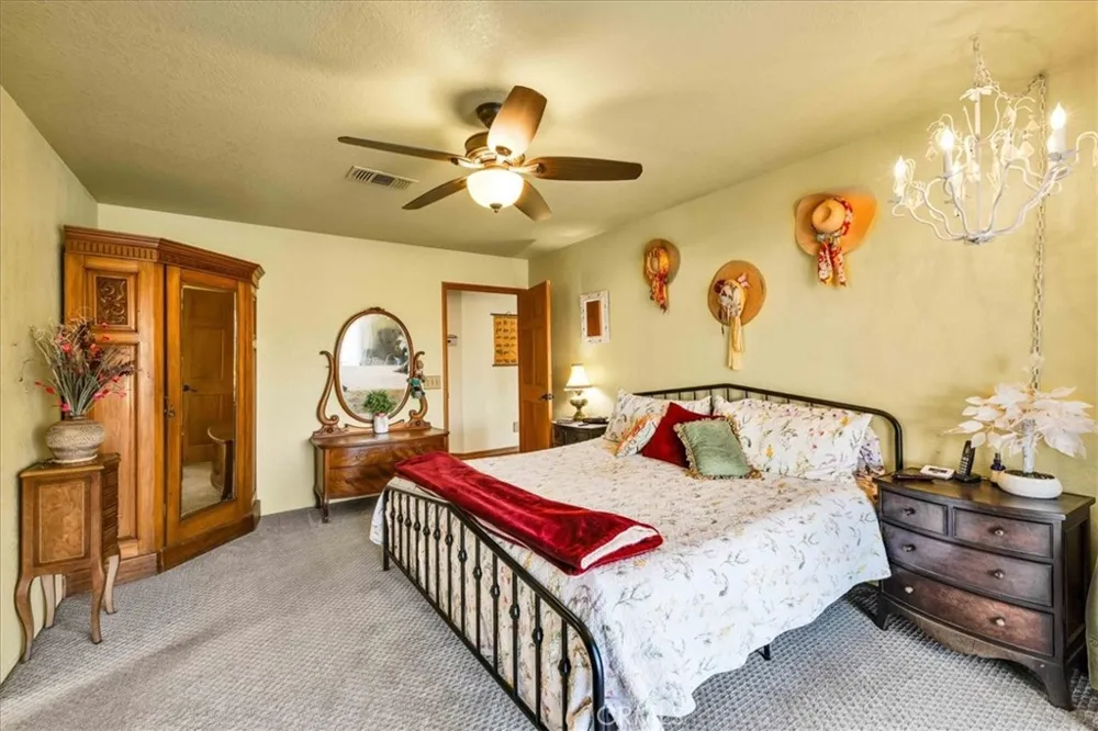 10341 Pinon Avenue Morongo Valley, CA 92256
