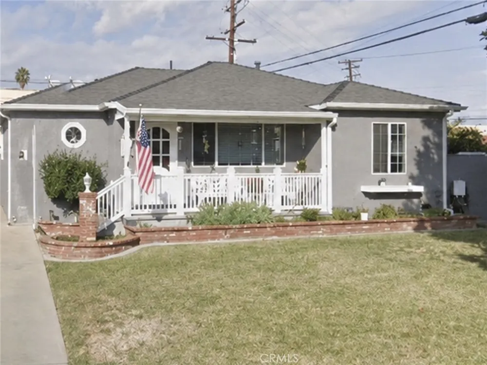 7805 Eglise Pico Rivera, CA 90660