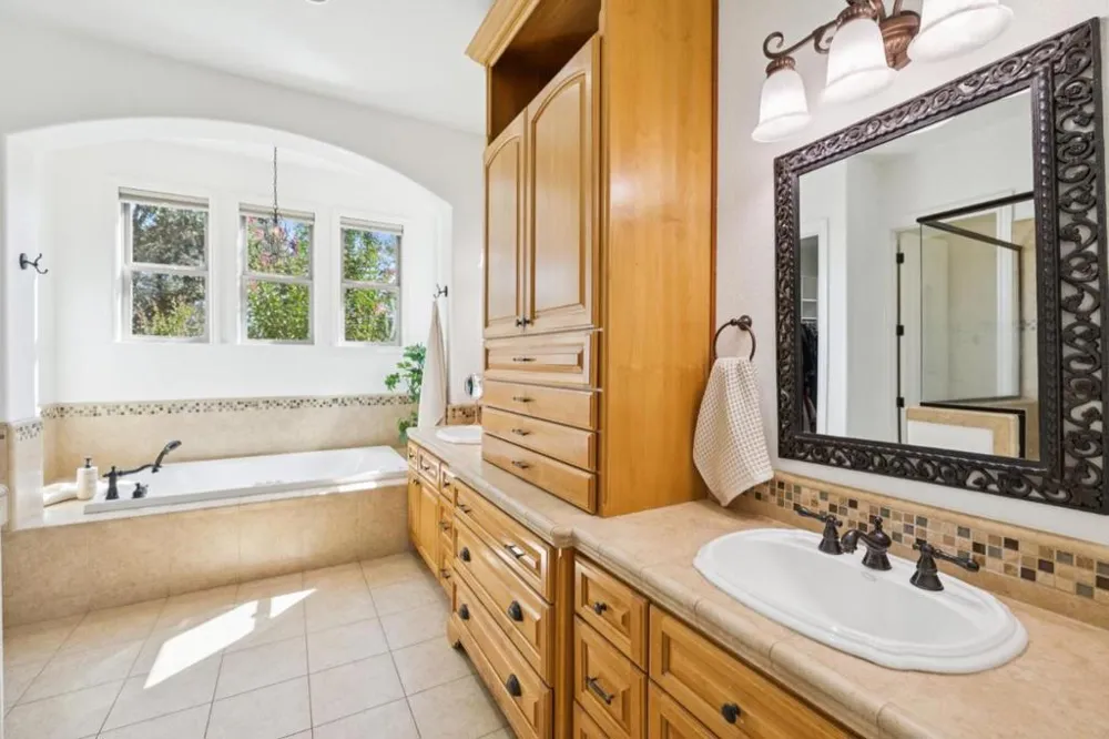 740 California Avenue San Martin, CA 95046